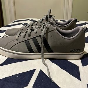 Almost New Mens Adidas Universal all year men shoe size 13